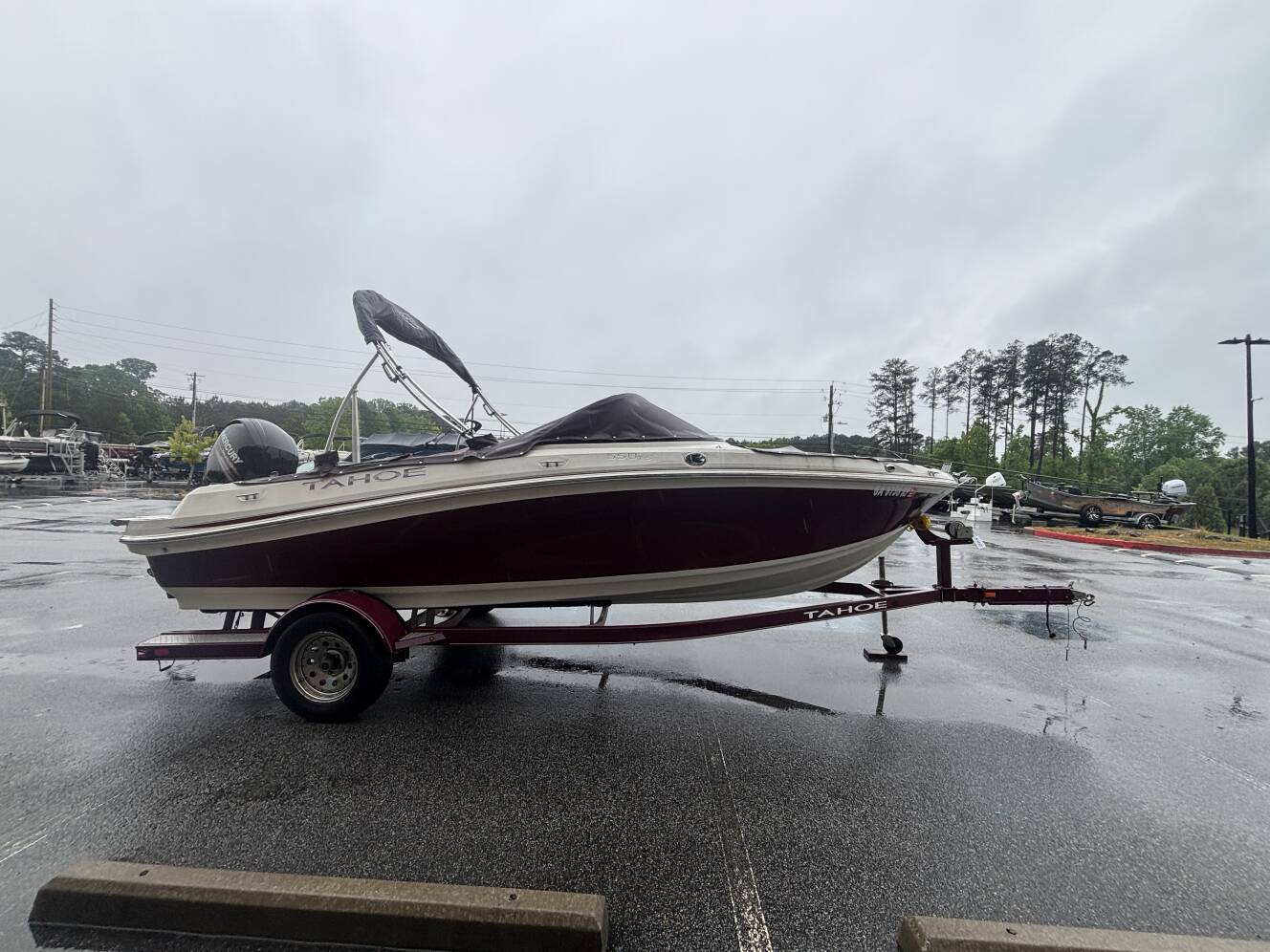 A photo of this 2016 Tahoe 550TS w/2016 Mercury 150XL - 150HP - 4 - Stroke Engine 