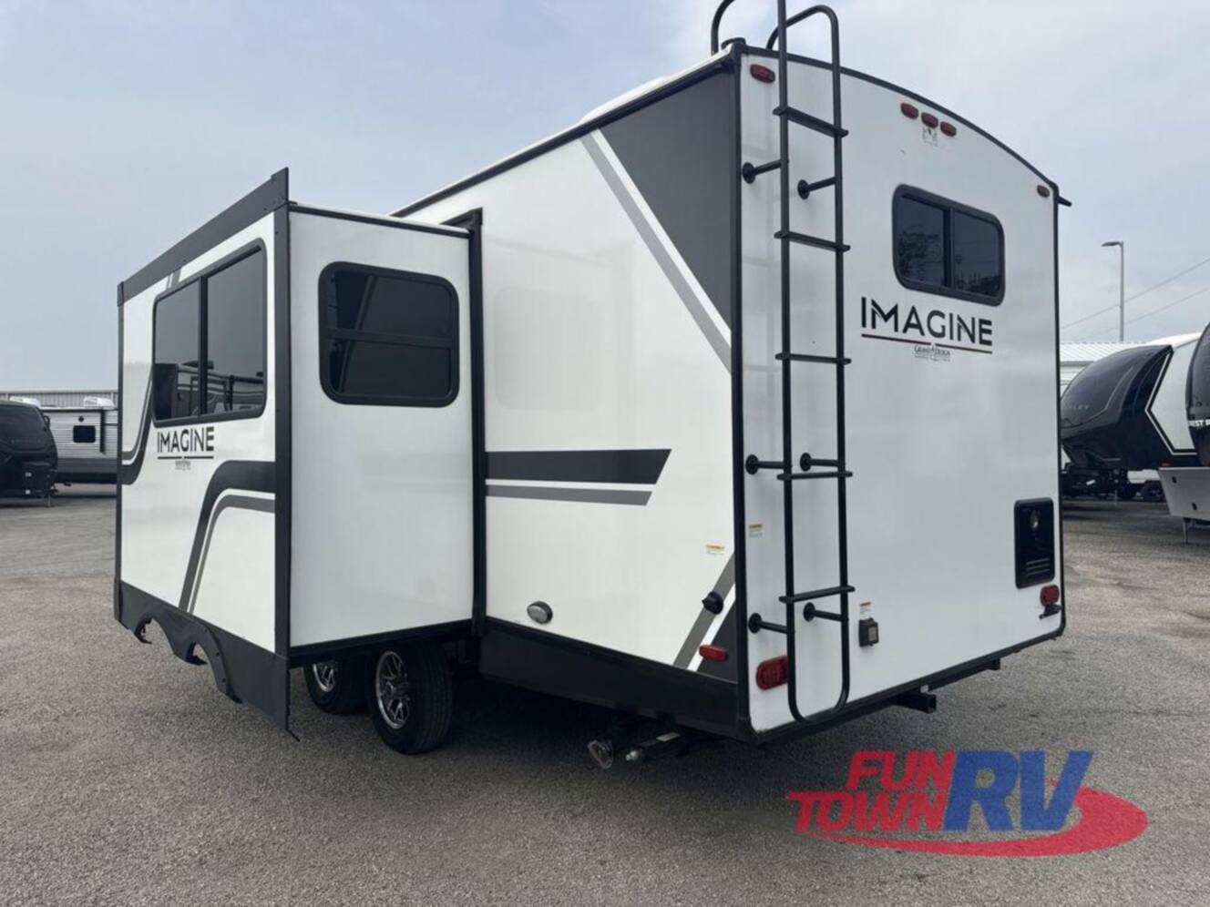 A photo of this 2025 Grand Design Imagine 2300MK