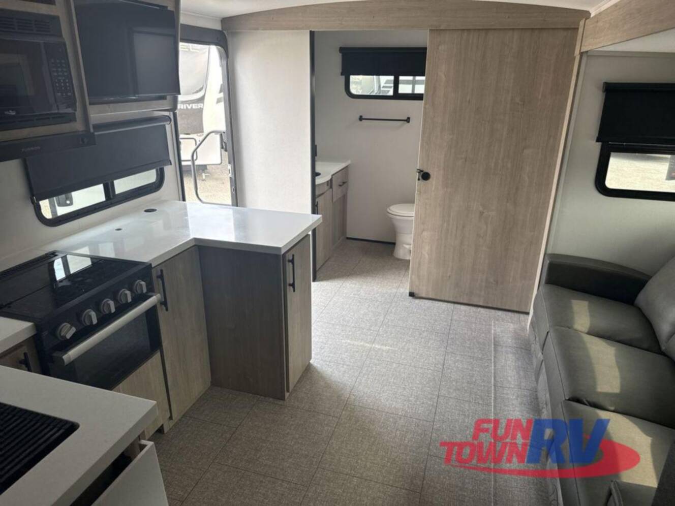 A photo of this 2025 Grand Design Imagine 2300MK