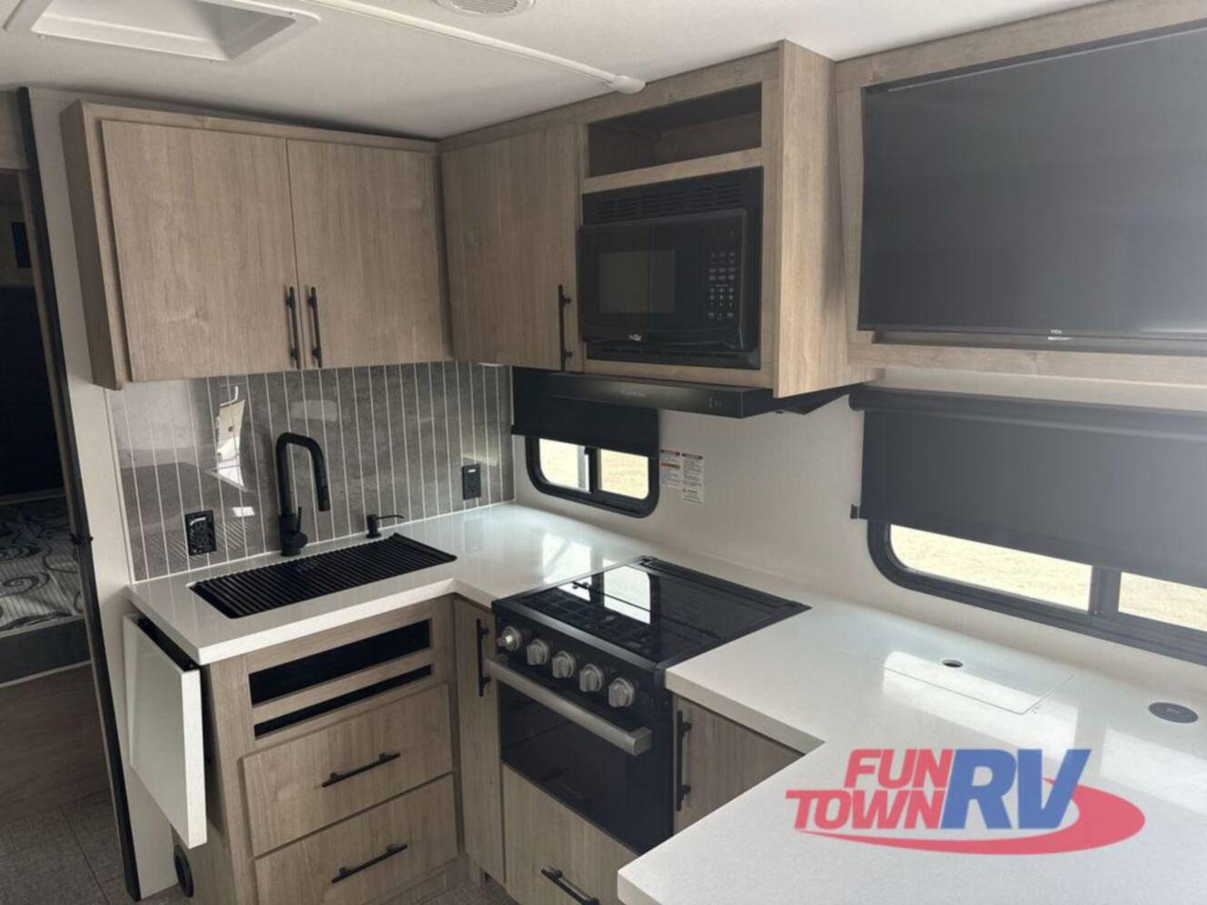 A photo of this 2025 Grand Design Imagine 2300MK
