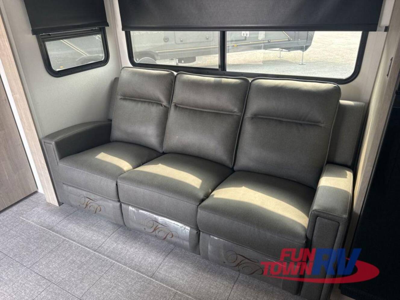 A photo of this 2025 Grand Design Imagine 2300MK