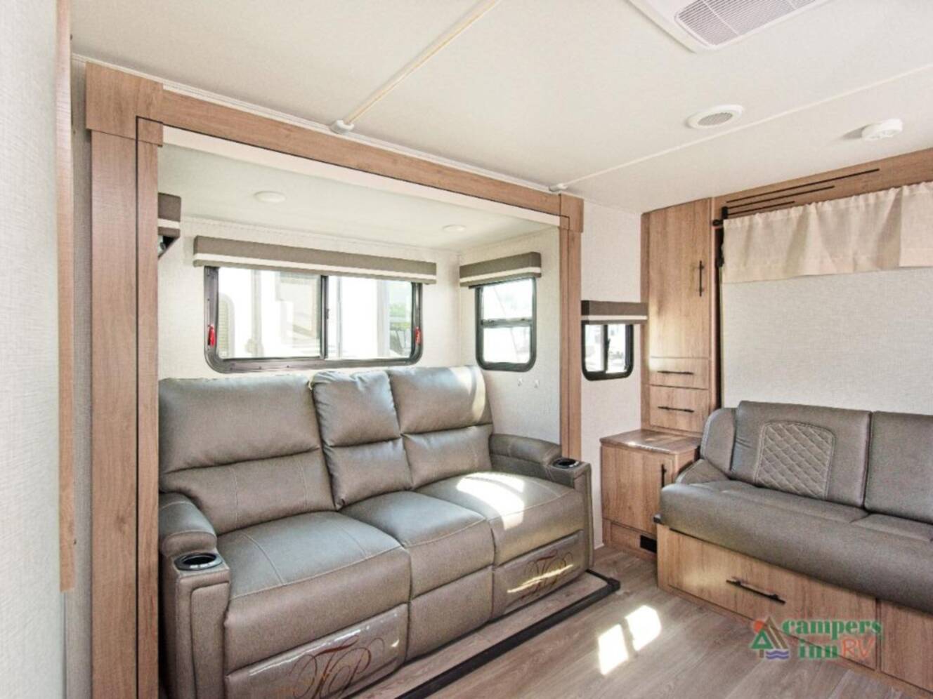 A photo of this 2024 Grand Design Imagine 17MKE