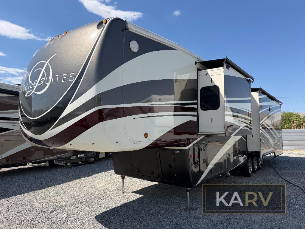 2017 DRV LUXURY SUITES Mobile Suites 44 Houston in desert hot springs CA