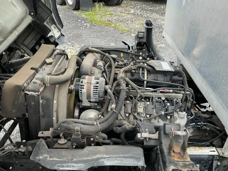 2018 ISUZU NPR HD