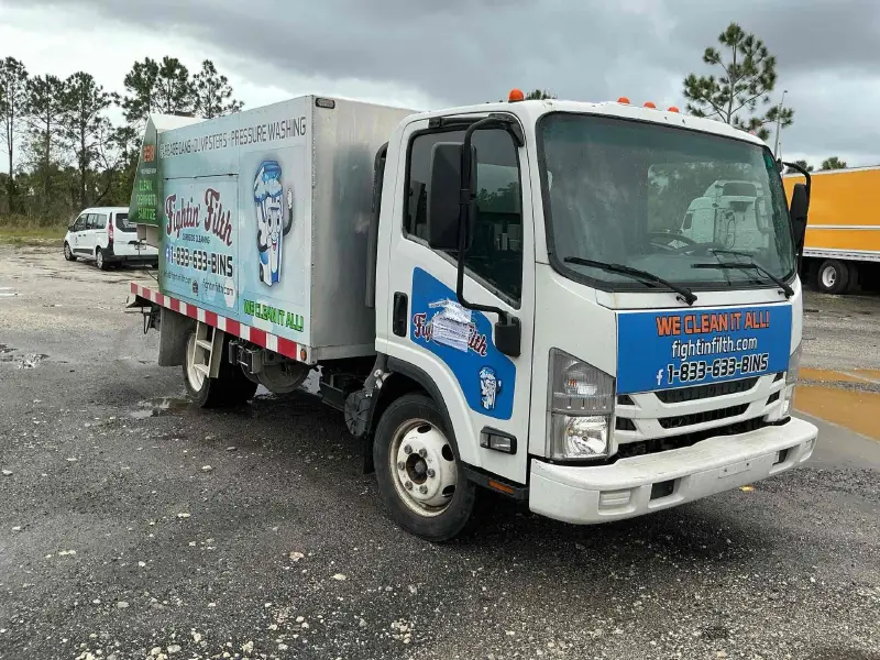 2018 ISUZU NPR HD