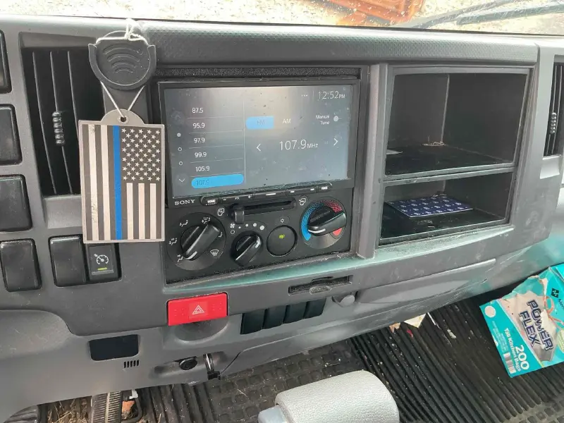 2018 ISUZU NPR HD
