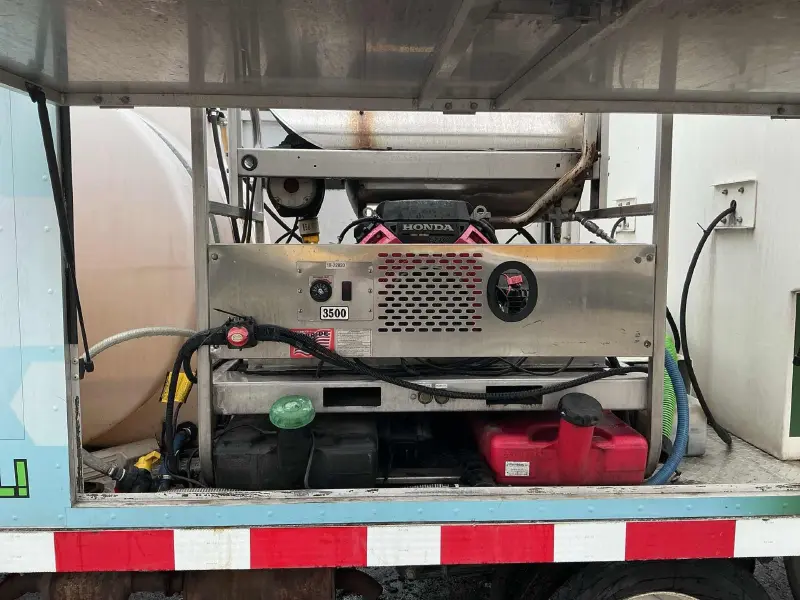 2018 ISUZU NPR HD