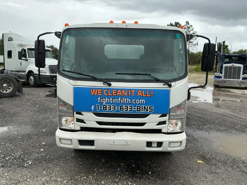 2018 ISUZU NPR HD