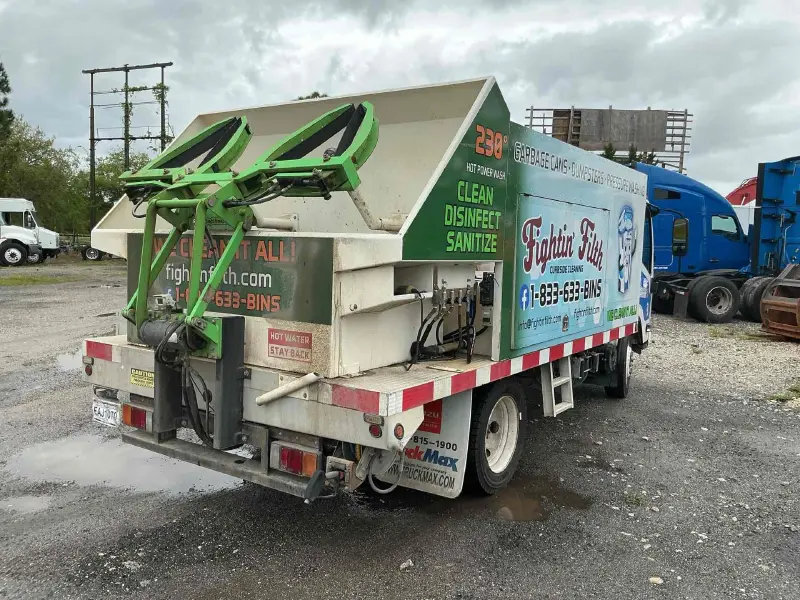 2018 ISUZU NPR HD