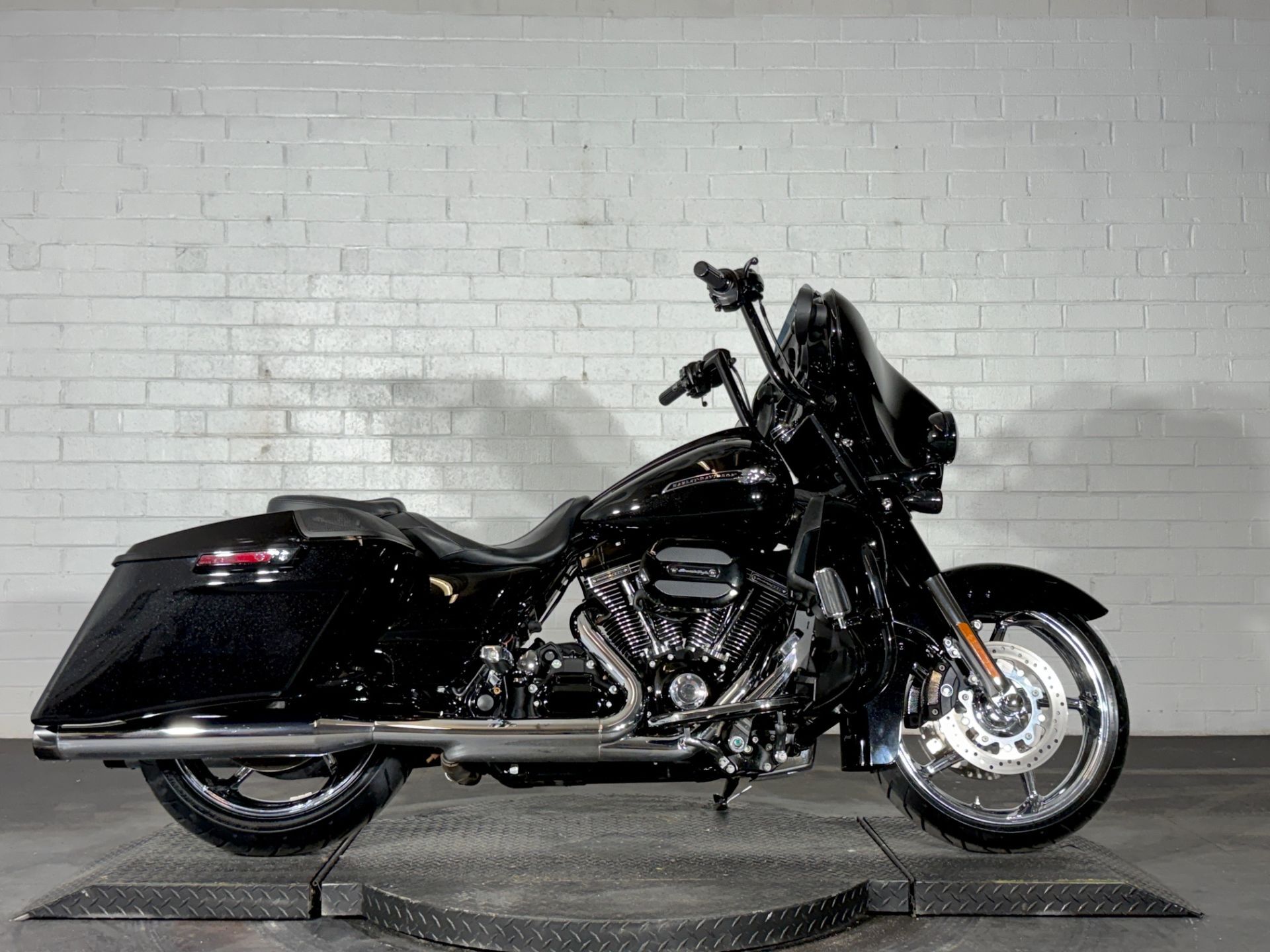 Harley-Davidson Street Glide Cvo Motorcycles For Sale Near Raleigh