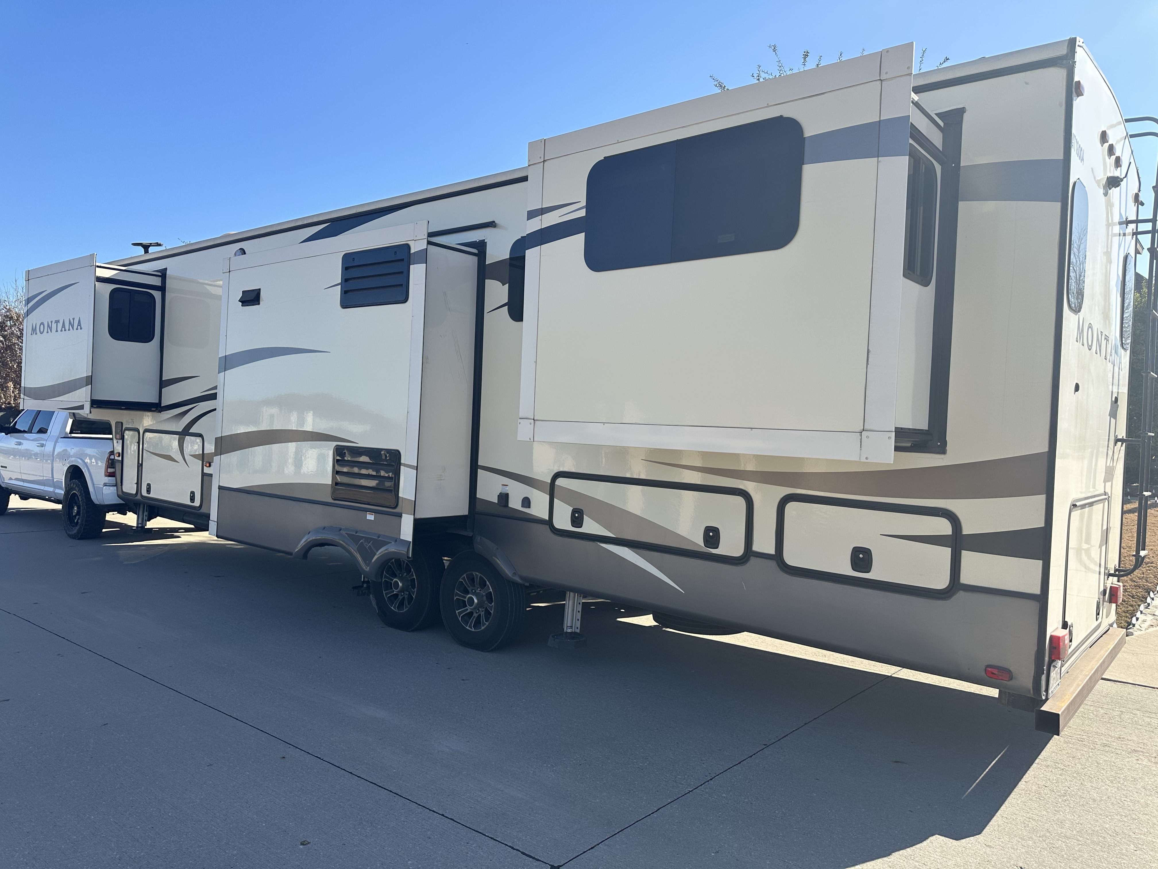 2018 Keystone MONTANA 3790RD in prosper TX