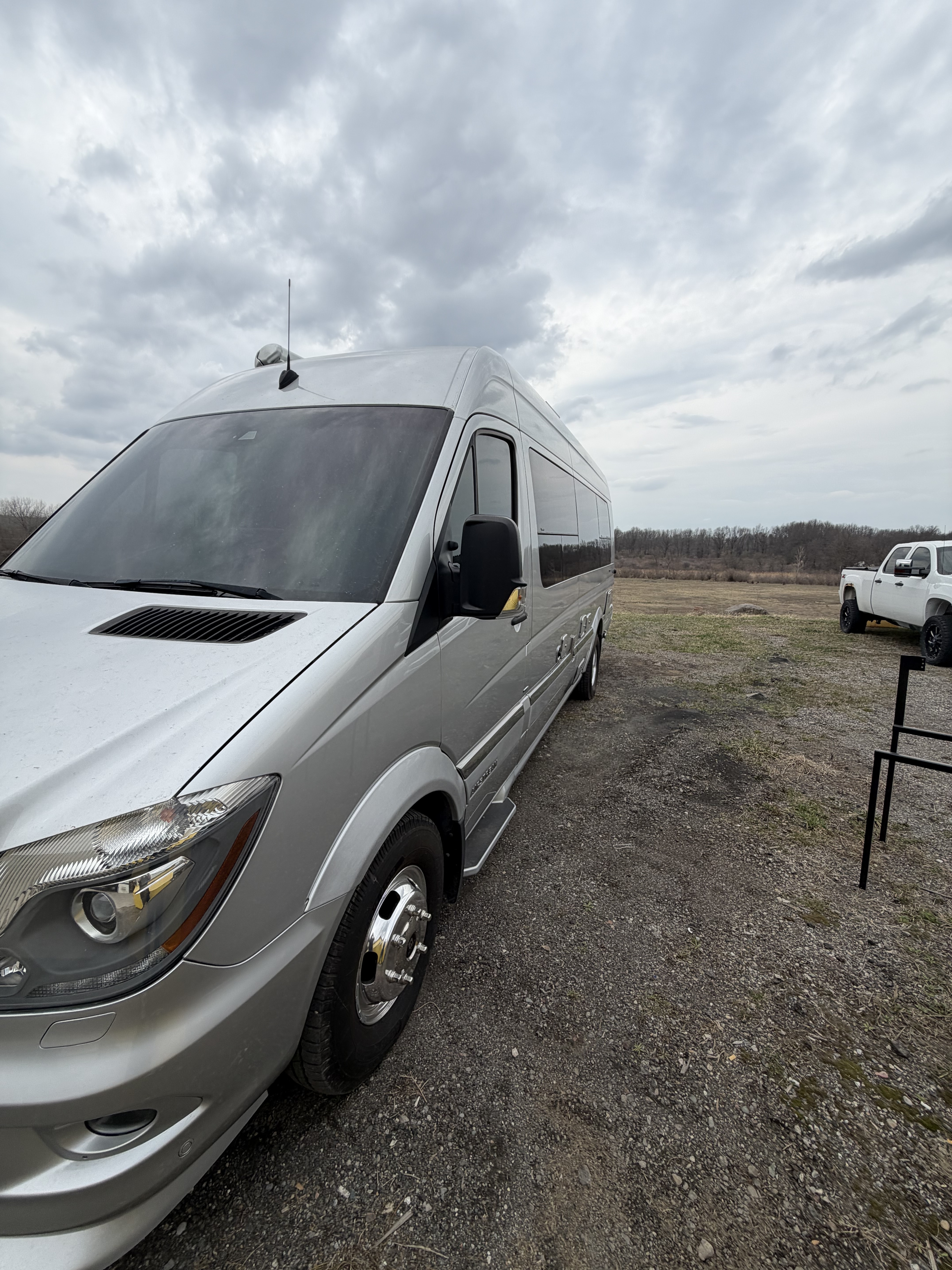 2016 Airstream INTERSTATE GRAND TOUR EXT 3500 in rochester MI