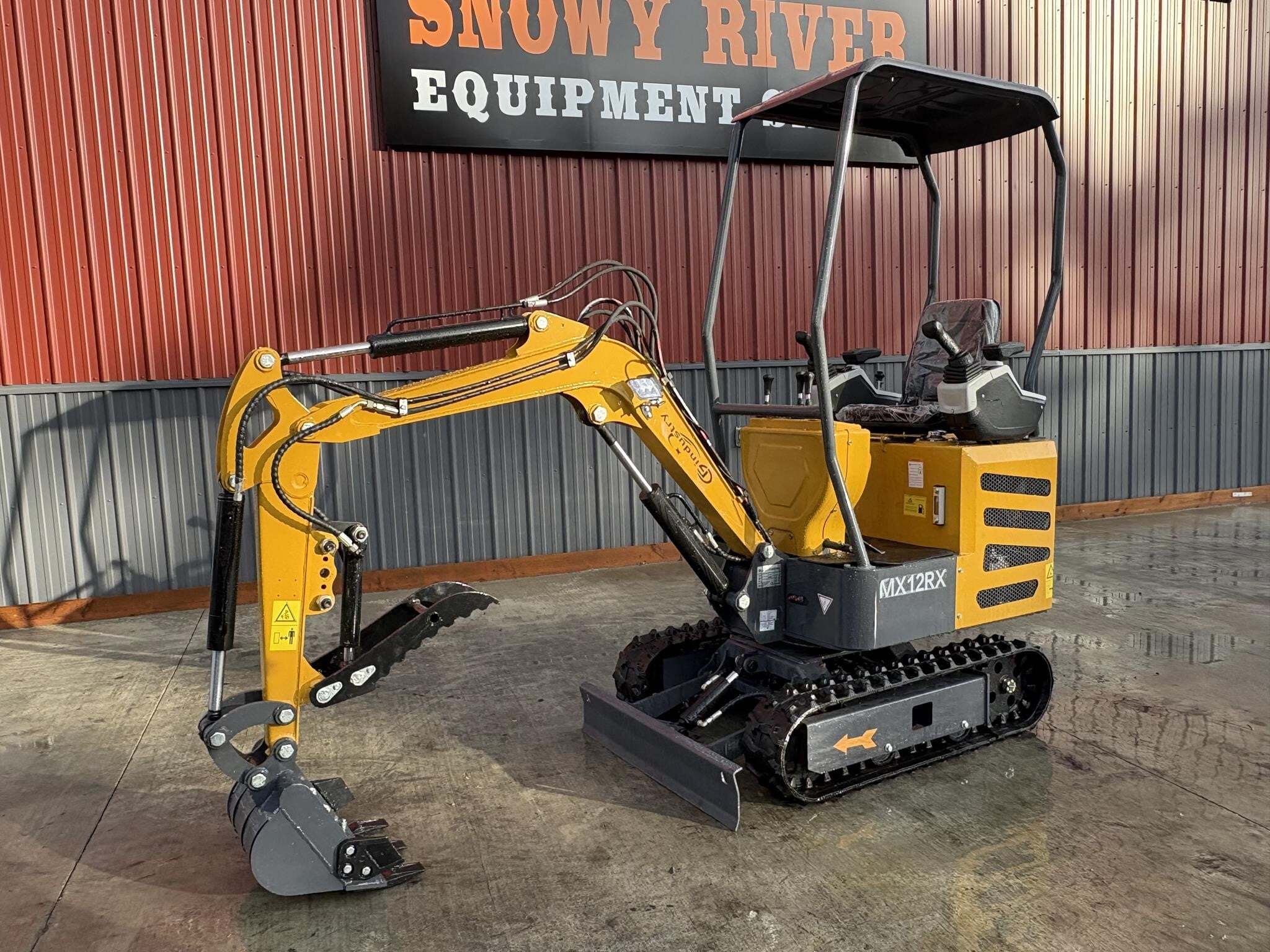 Cfg Industry Excavators Equipment listings For Sale Near Newman
