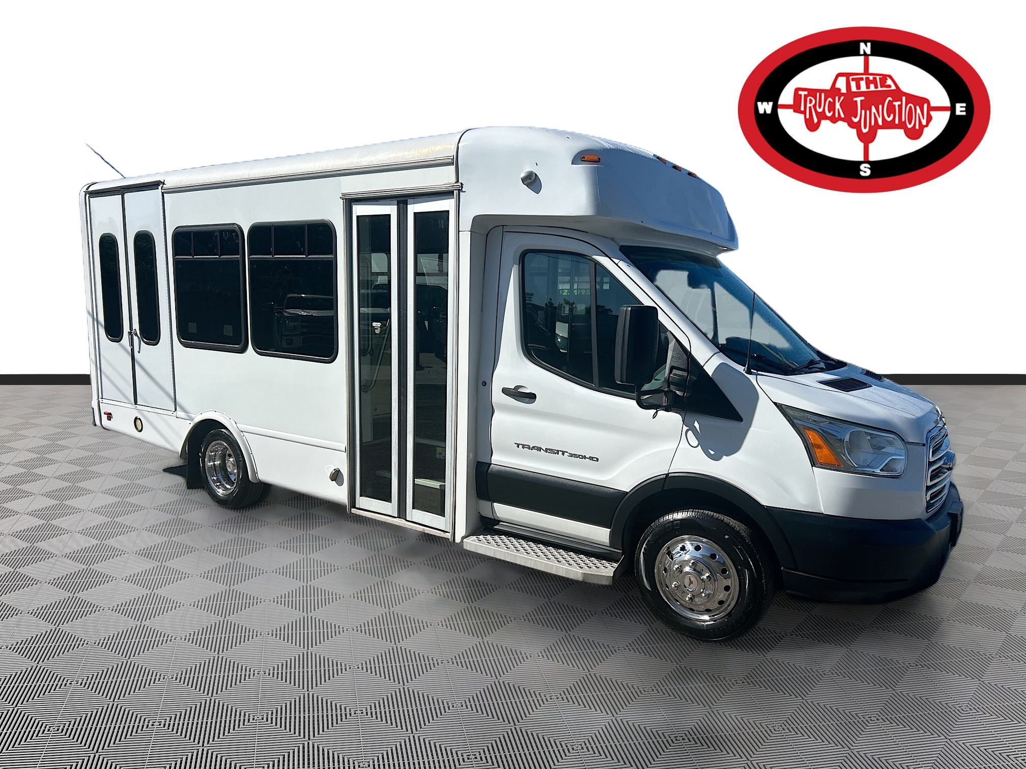 2019 FORD TRANSIT XLT in Osprey, FL