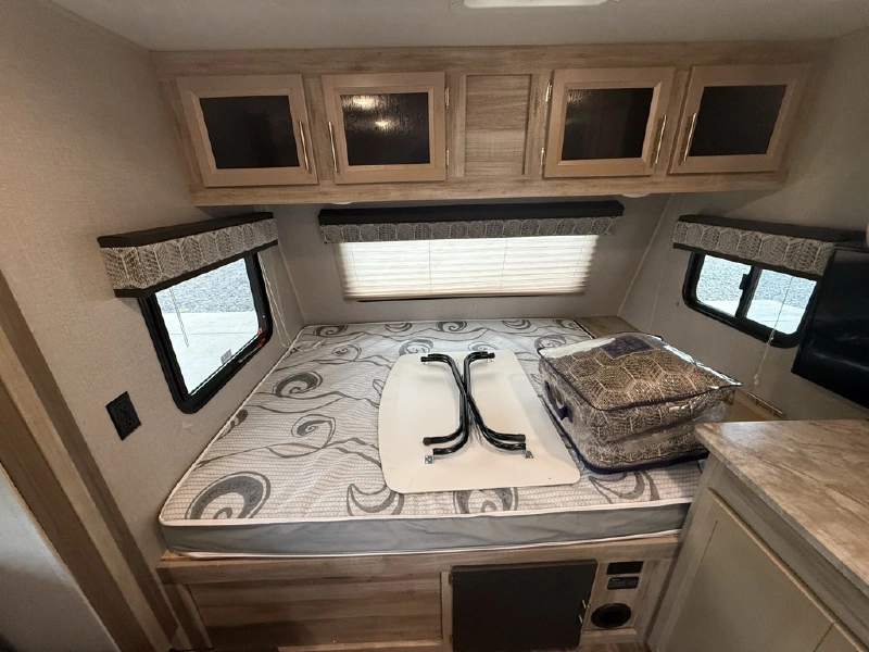 2021 COACHMEN CATALINA EXPEDITION 192FQS