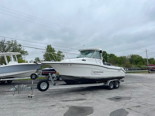 2004 Seaswirl 2601 WALKAROUND in port clinton OH