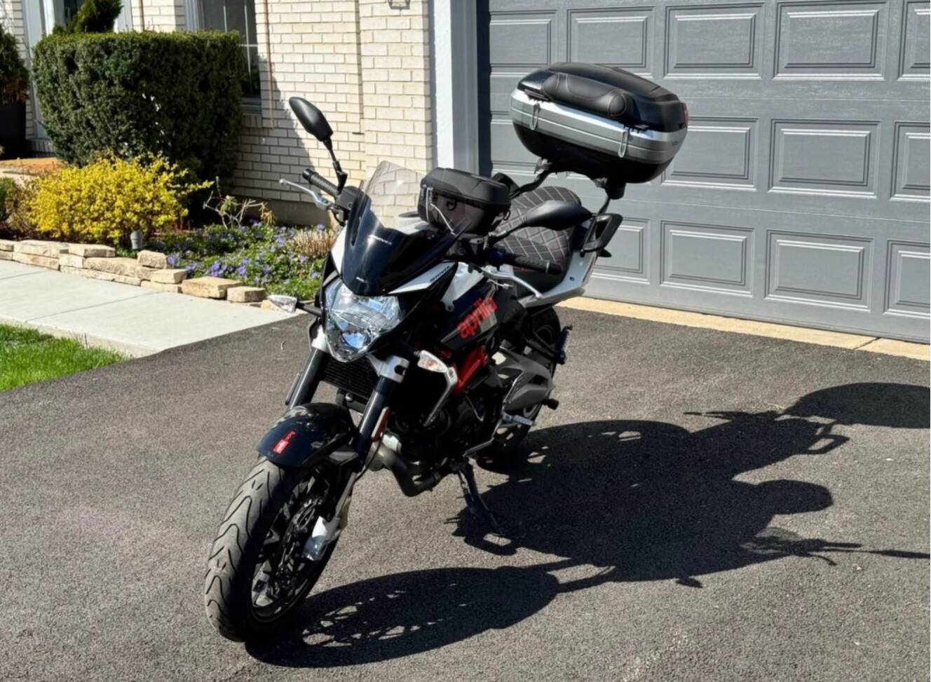 A photo of this 2014 Aprilia SHIVER 750