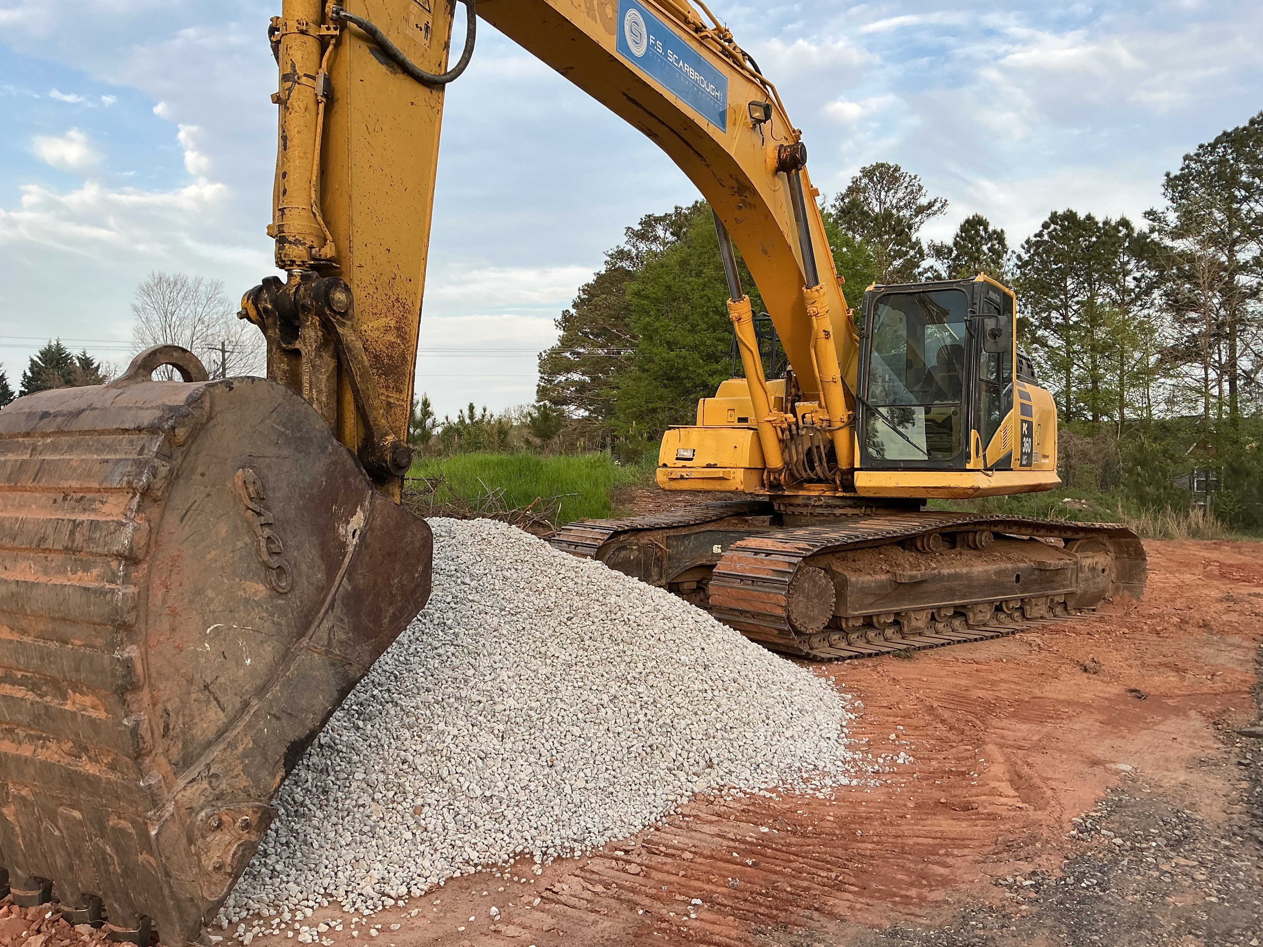 2019 KOMATSU PC360LCI-011 in Newnan, GA