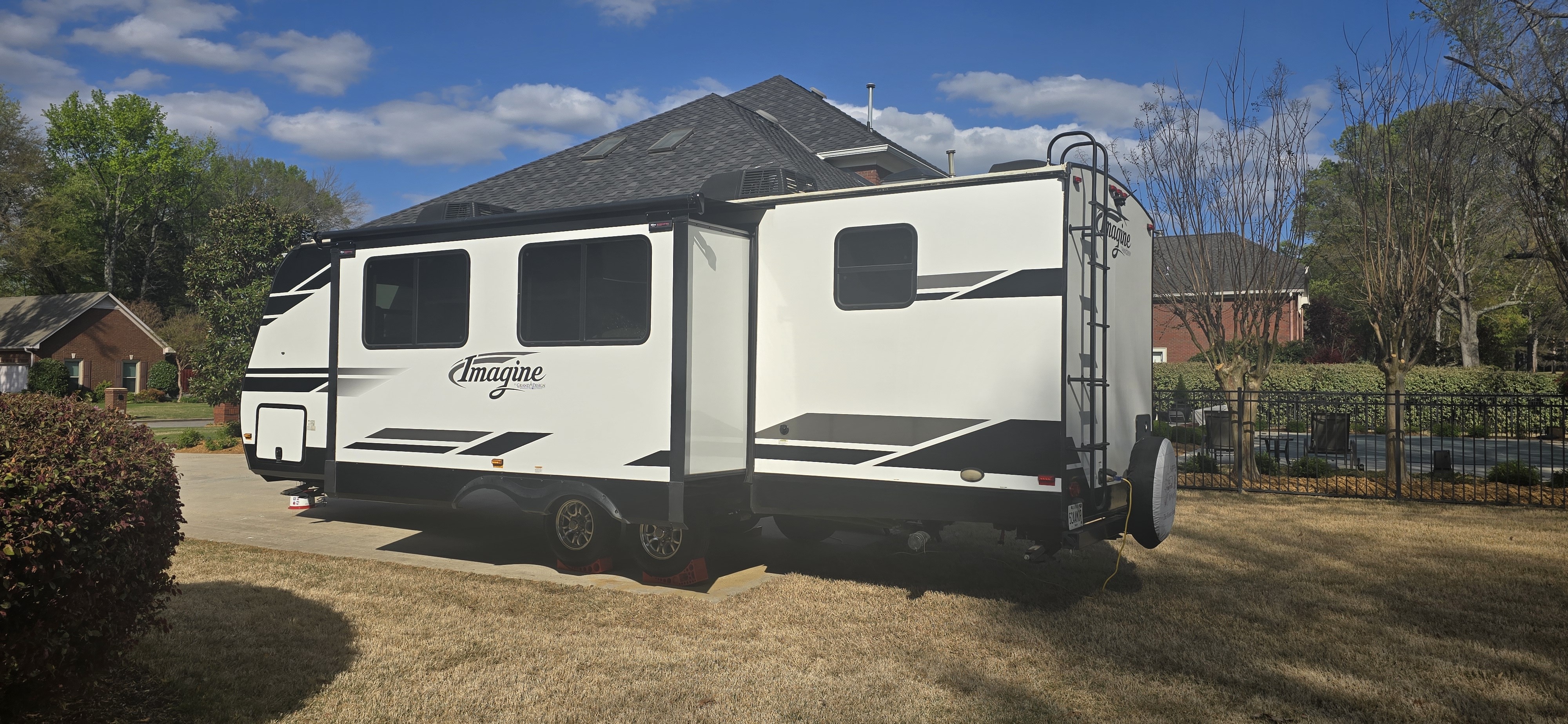 2021 Grand Design IMAGINE 2800BH RV