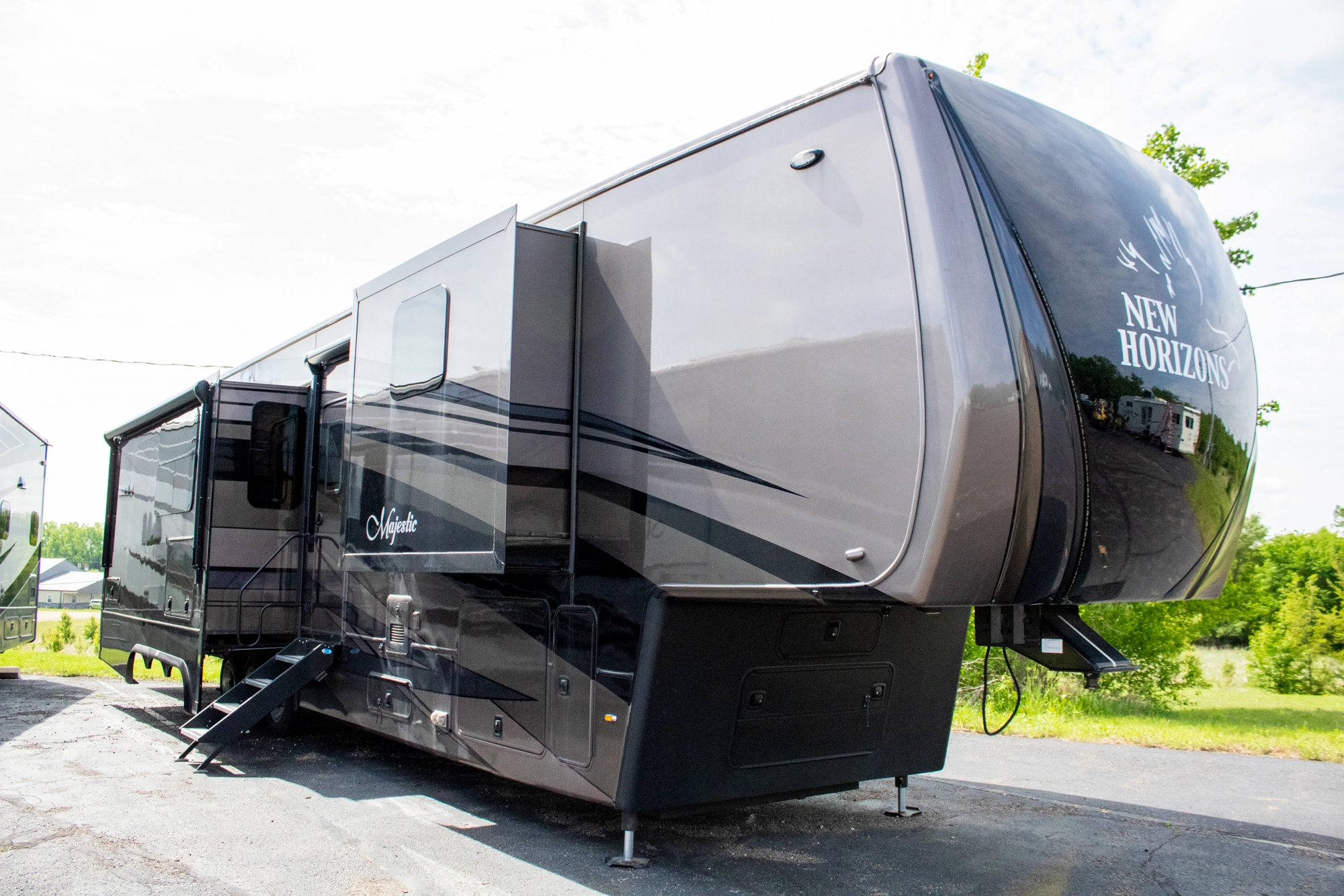 New Horizons RVs for sale - RV Trader