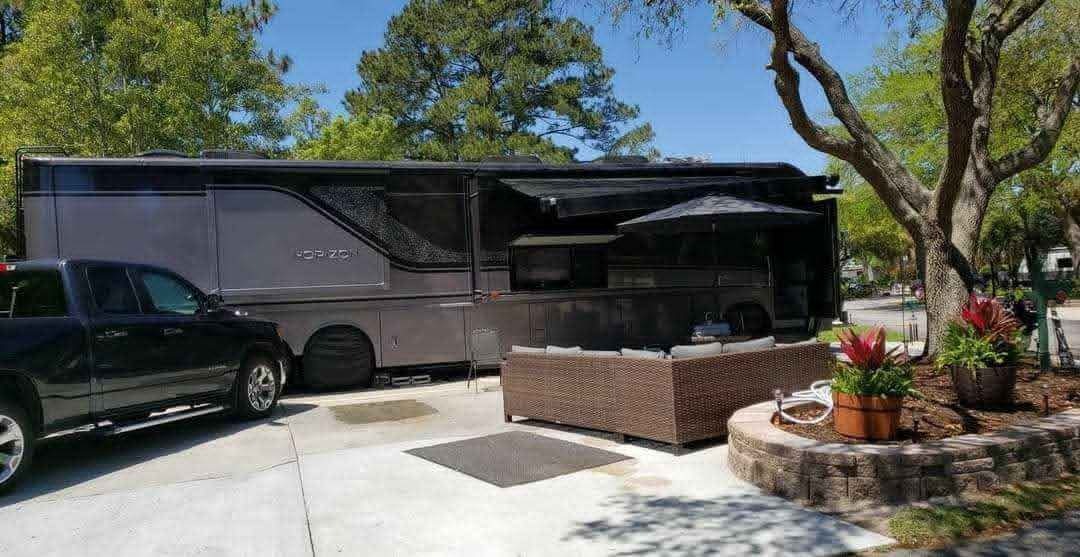 2019 Winnebago HORIZON 42Q RV