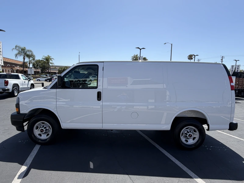 2026 GMC SAVANA 2500 V8 GAS