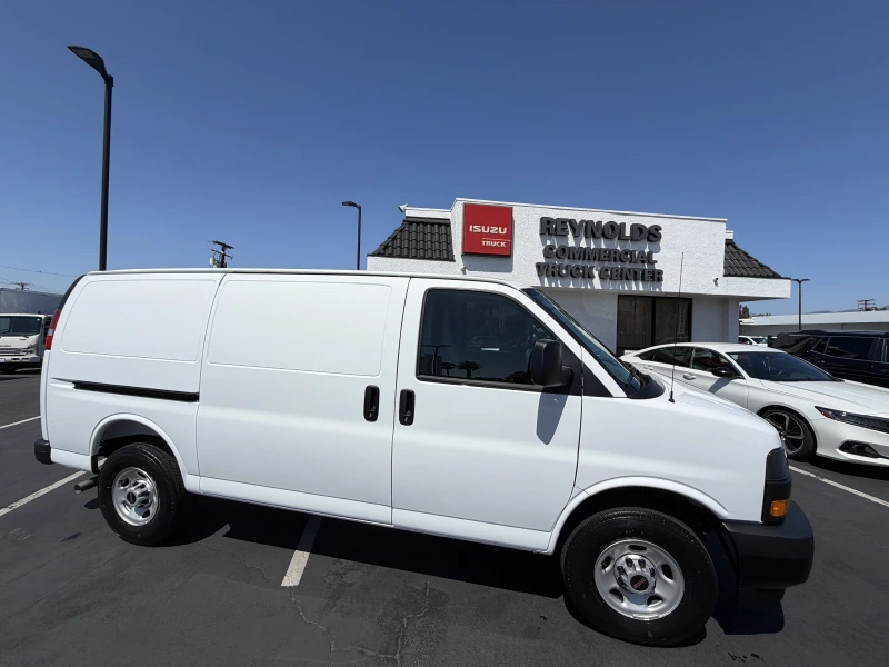 2026 GMC SAVANA 2500 V8 GAS