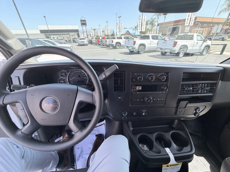 2026 GMC SAVANA 2500 V8 GAS