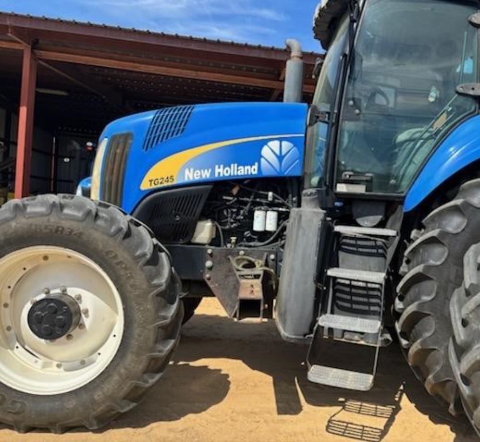 2007 NEW HOLLAND TG245 in Sylvester, GA