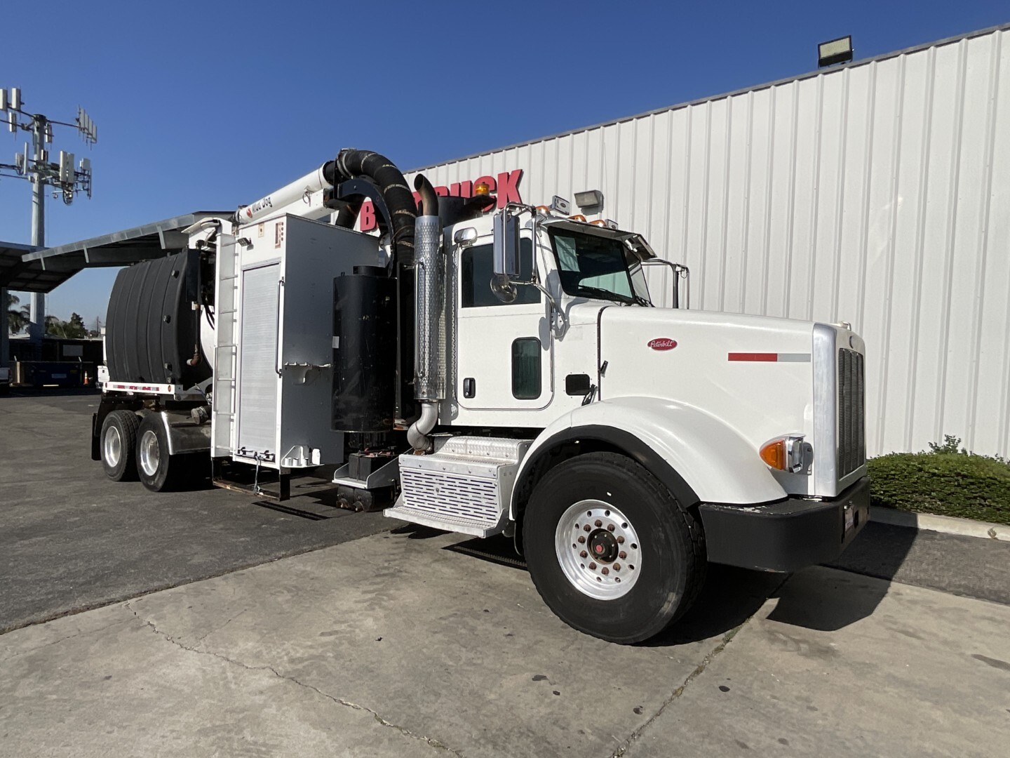 2014 PETERBILT 365 in Fontana, CA