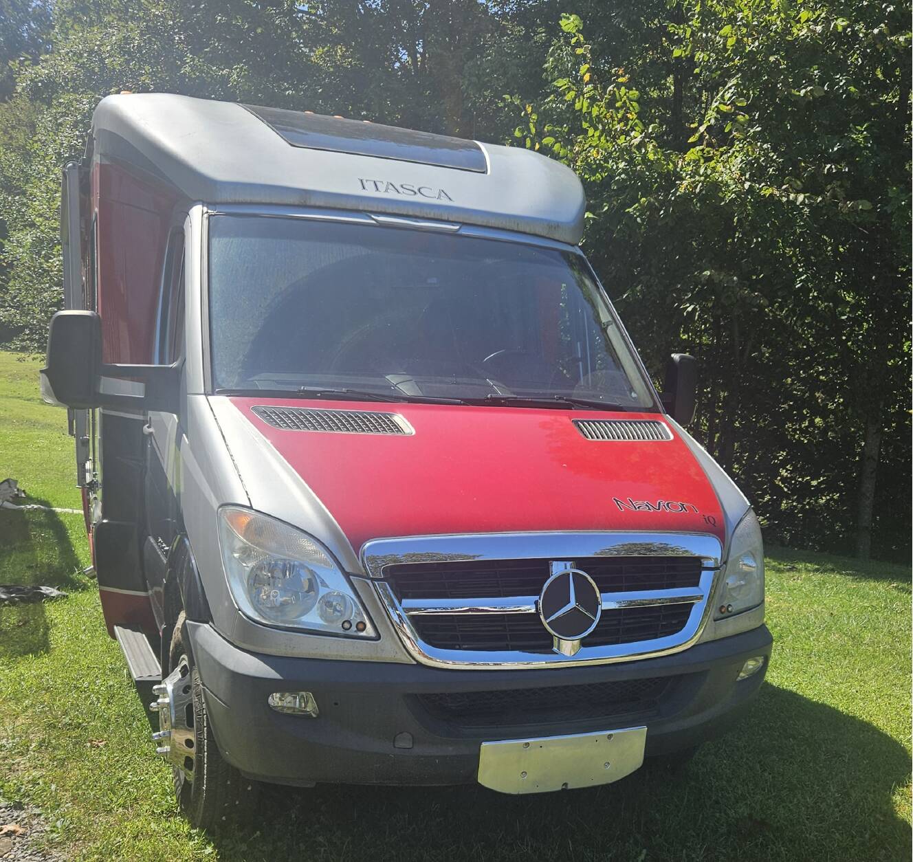 A photo of this 2009 Winnebago ITASCA NAVION IQ 24DL