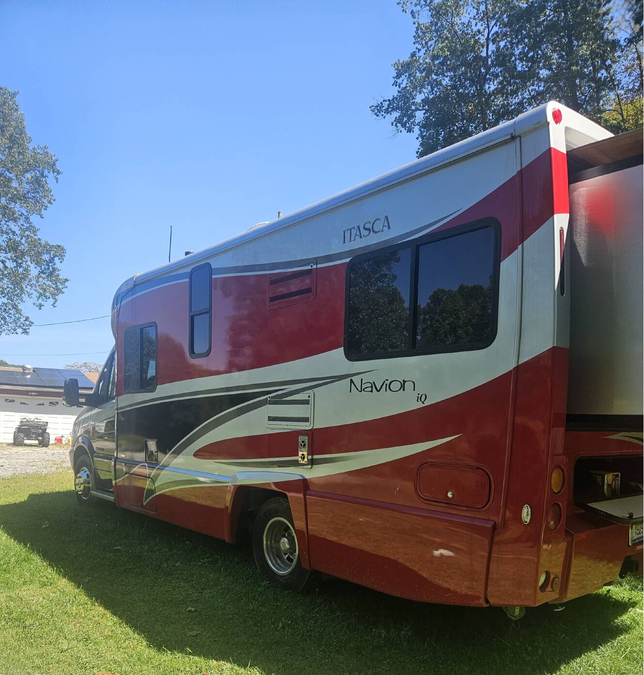 A photo of this 2009 Winnebago ITASCA NAVION IQ 24DL