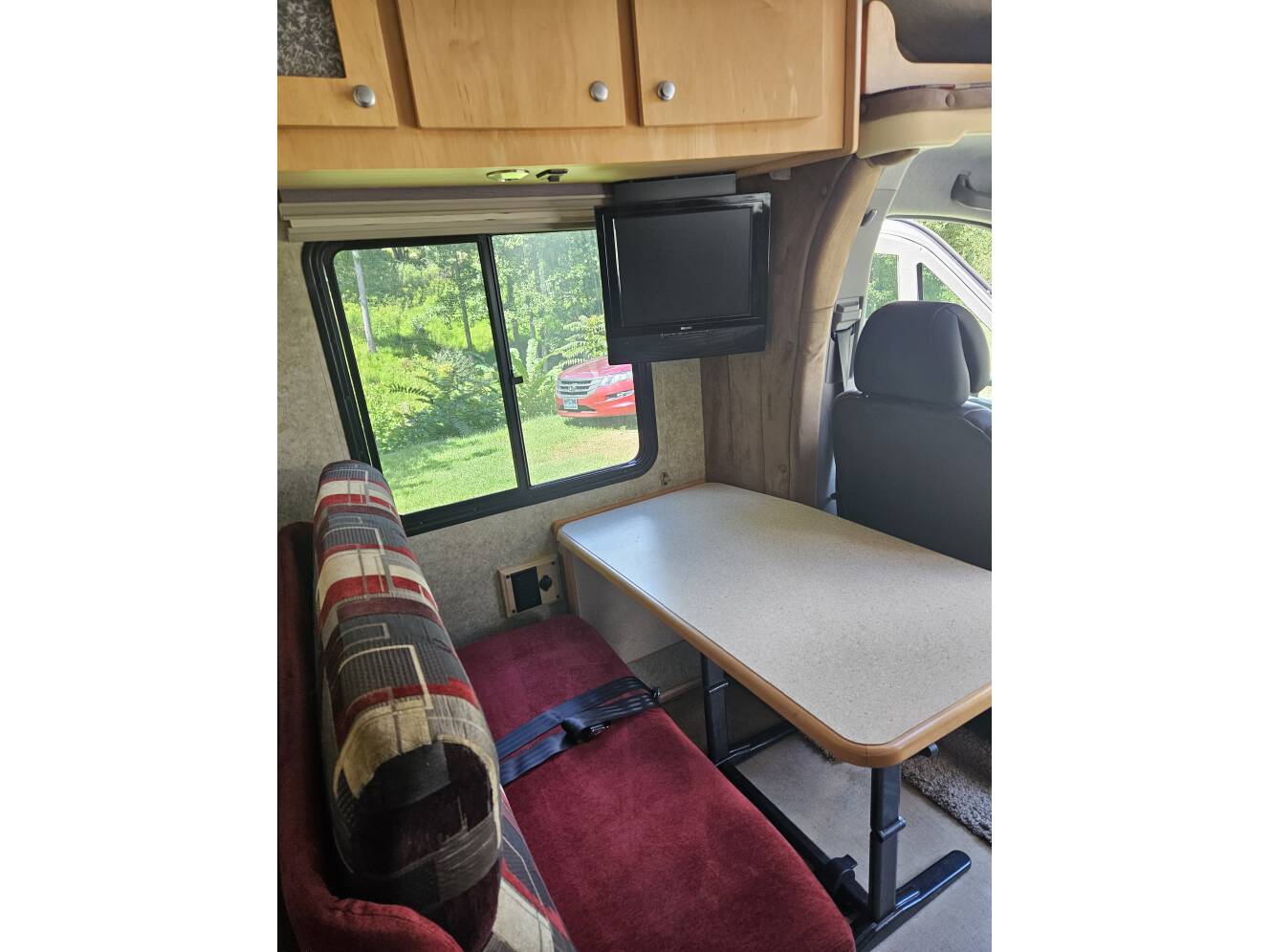 A photo of this 2009 Winnebago ITASCA NAVION IQ 24DL