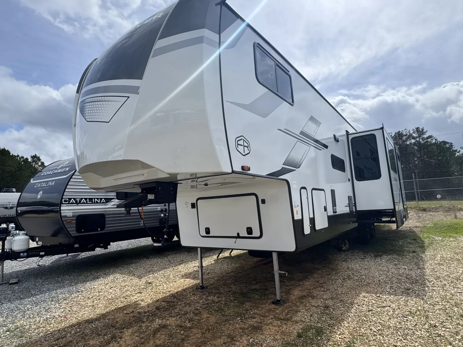2026 Forest River Rv Sandpiper 3710HBFB in sumrall MS