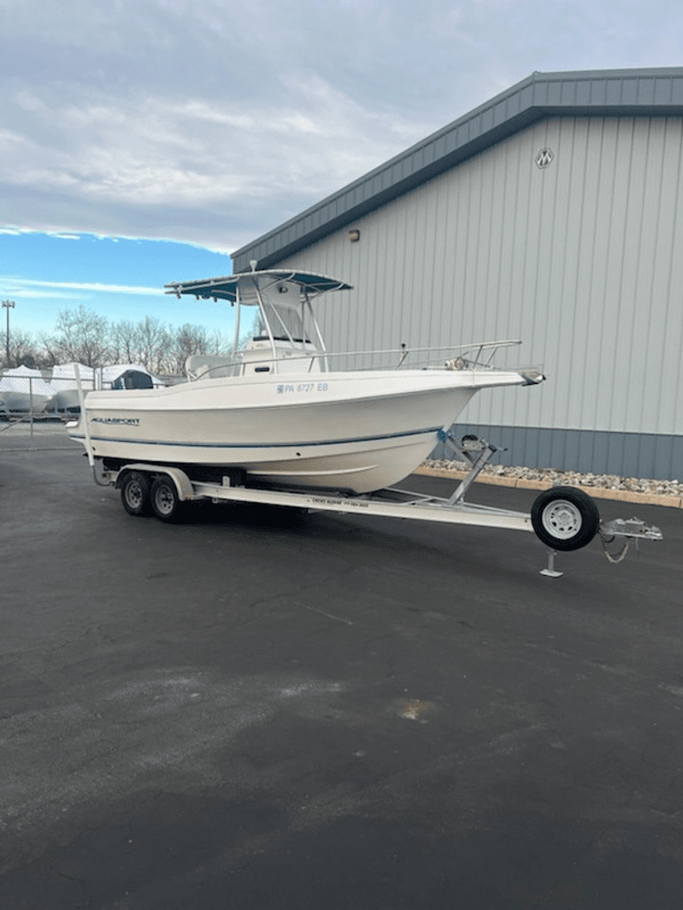 2005 Aquasport 235 Osprey in cape may NJ