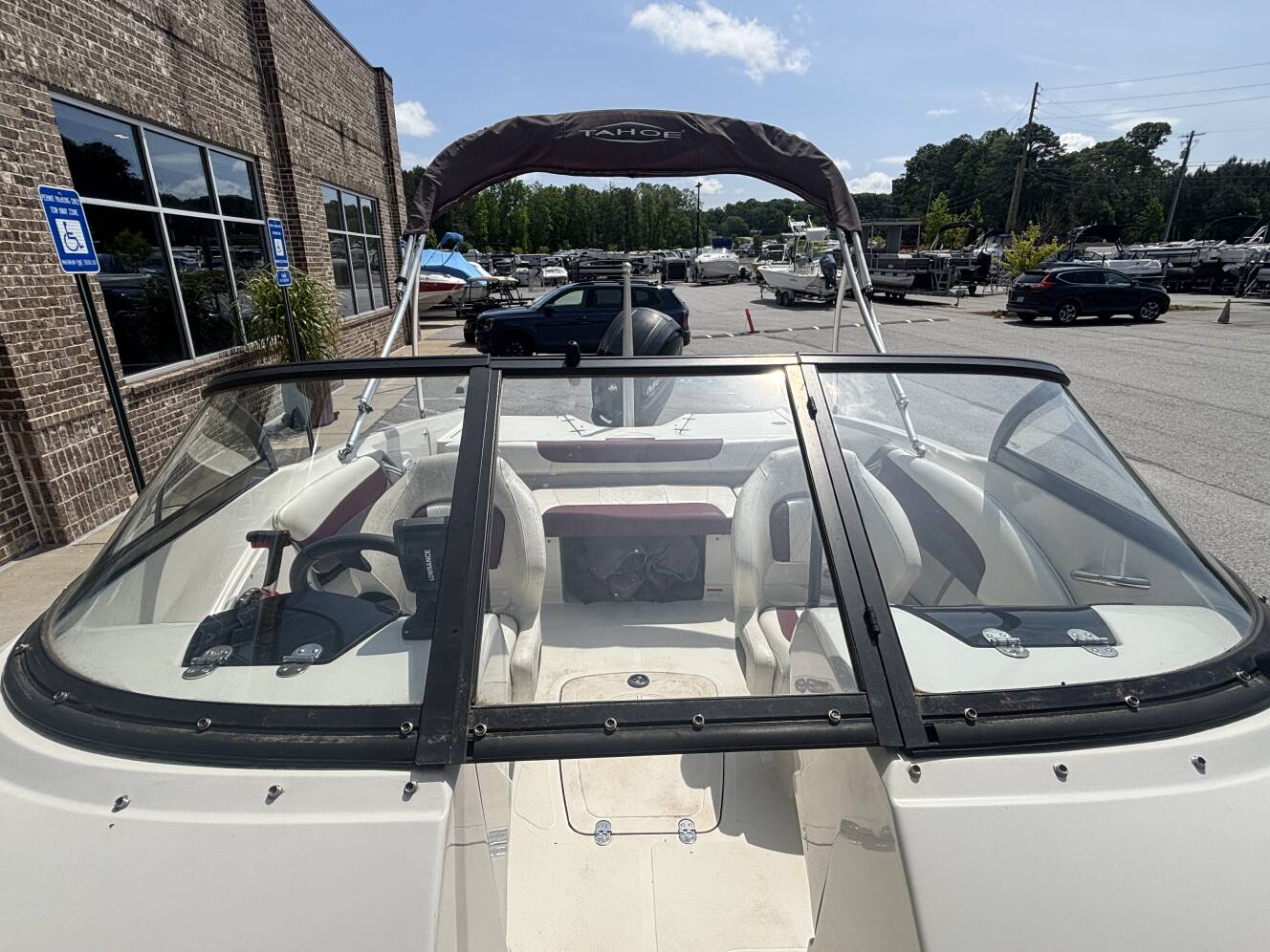 A photo of this 2016 Tahoe 550TS w/2016 Mercury 150XL - 150HP - 4 - Stroke Engine 
