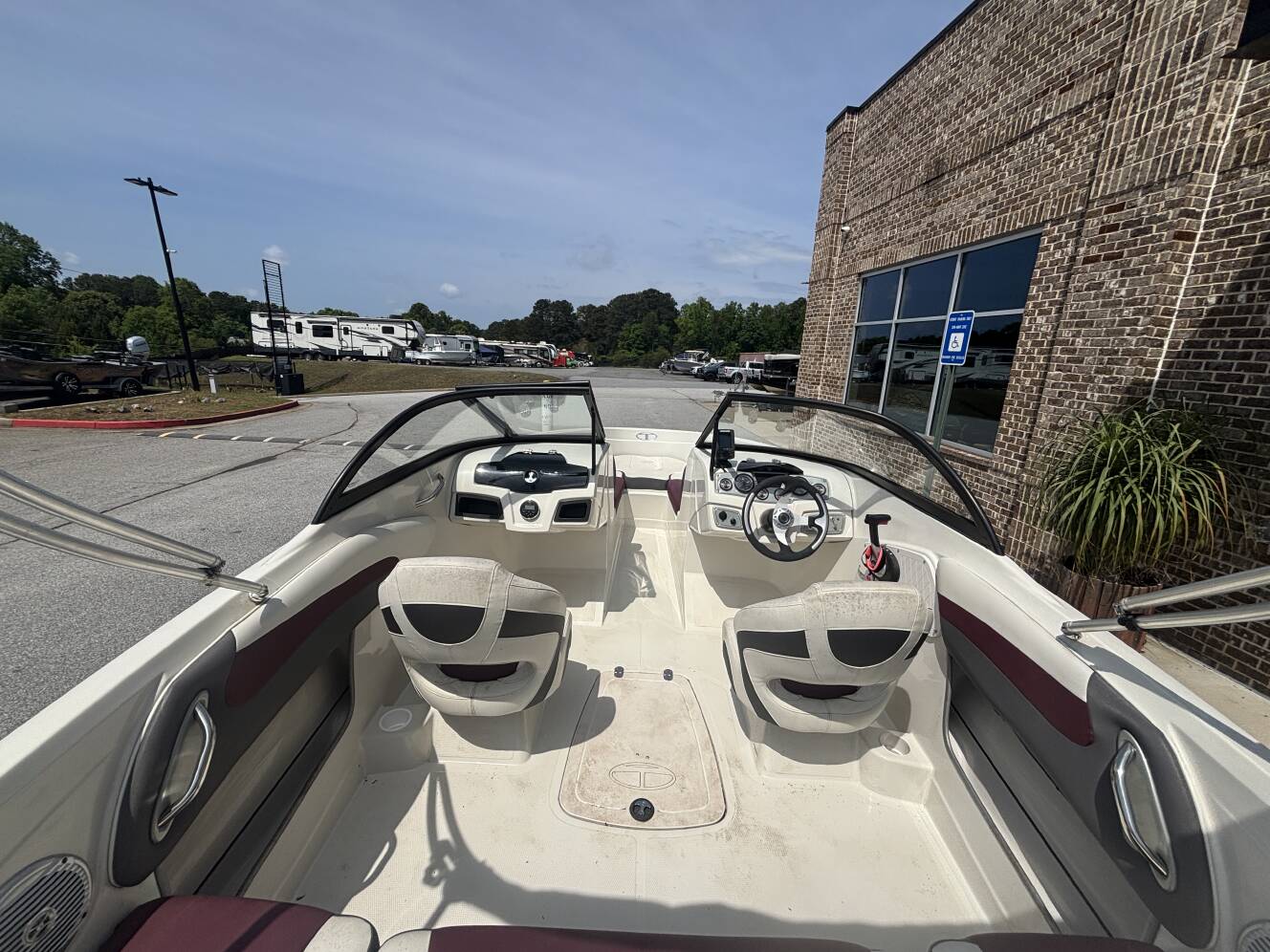 A photo of this 2016 Tahoe 550TS w/2016 Mercury 150XL - 150HP - 4 - Stroke Engine 