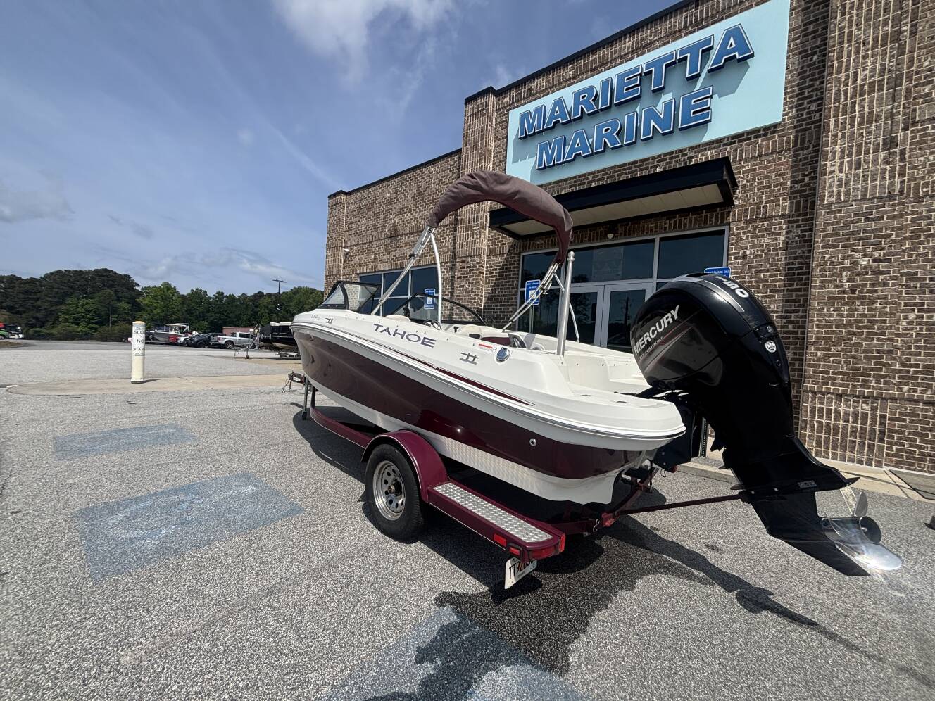 A photo of this 2016 Tahoe 550TS w/2016 Mercury 150XL - 150HP - 4 - Stroke Engine 