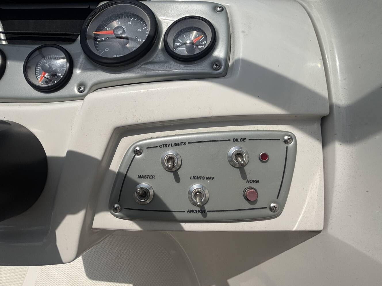 A photo of this 2016 Tahoe 550TS w/2016 Mercury 150XL - 150HP - 4 - Stroke Engine 