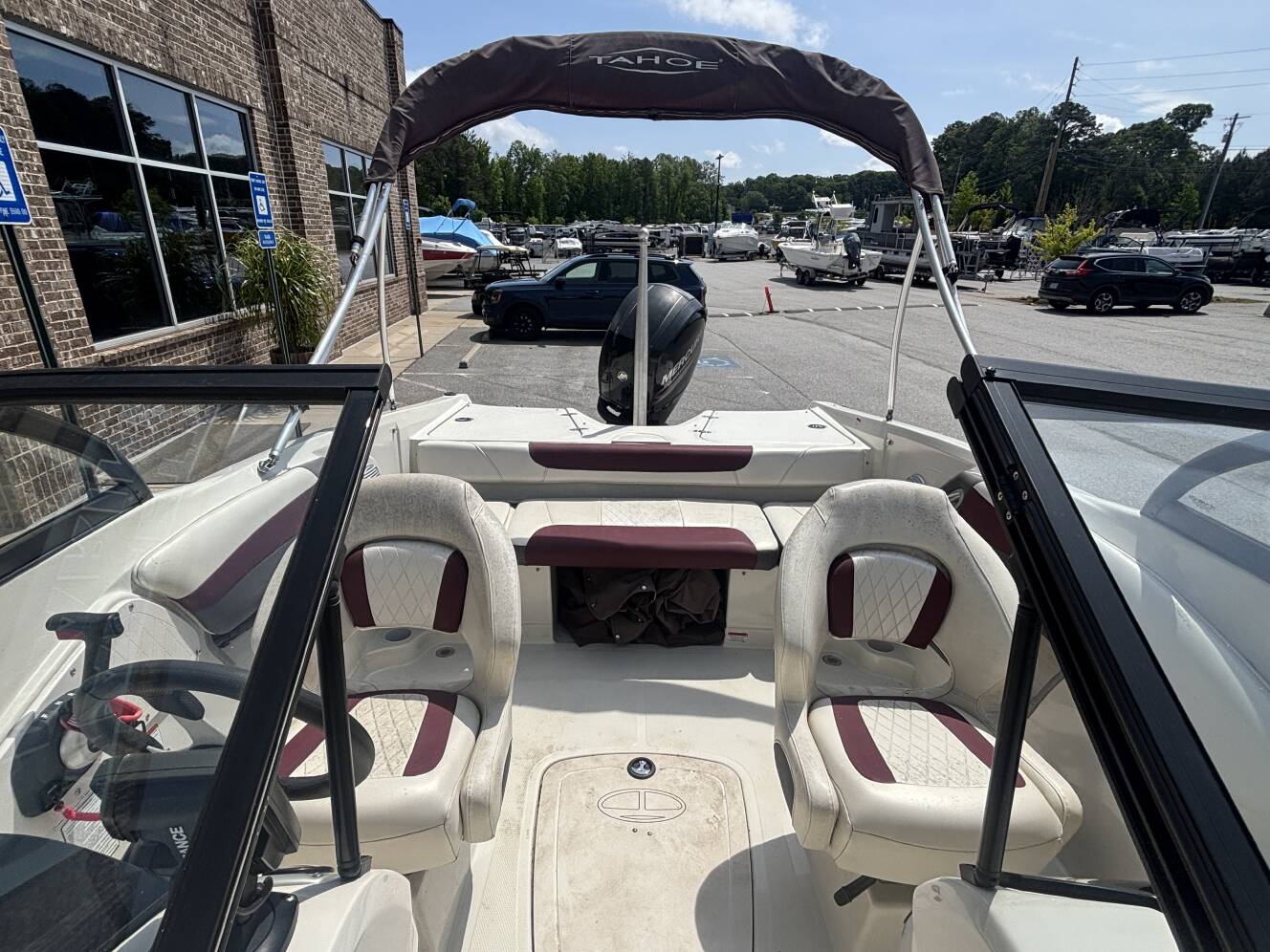 A photo of this 2016 Tahoe 550TS w/2016 Mercury 150XL - 150HP - 4 - Stroke Engine 