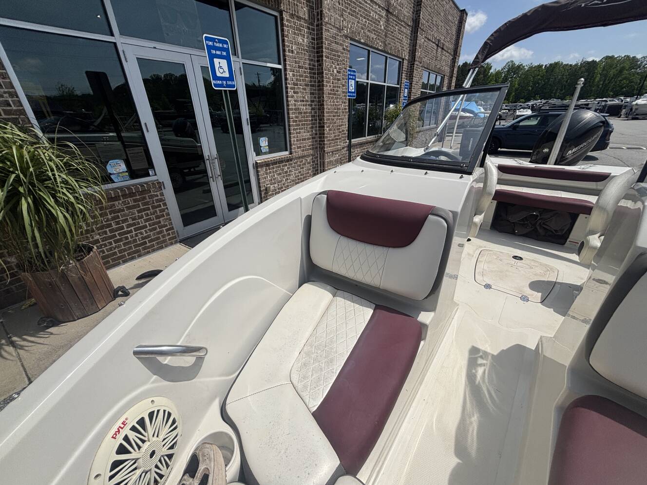 A photo of this 2016 Tahoe 550TS w/2016 Mercury 150XL - 150HP - 4 - Stroke Engine 