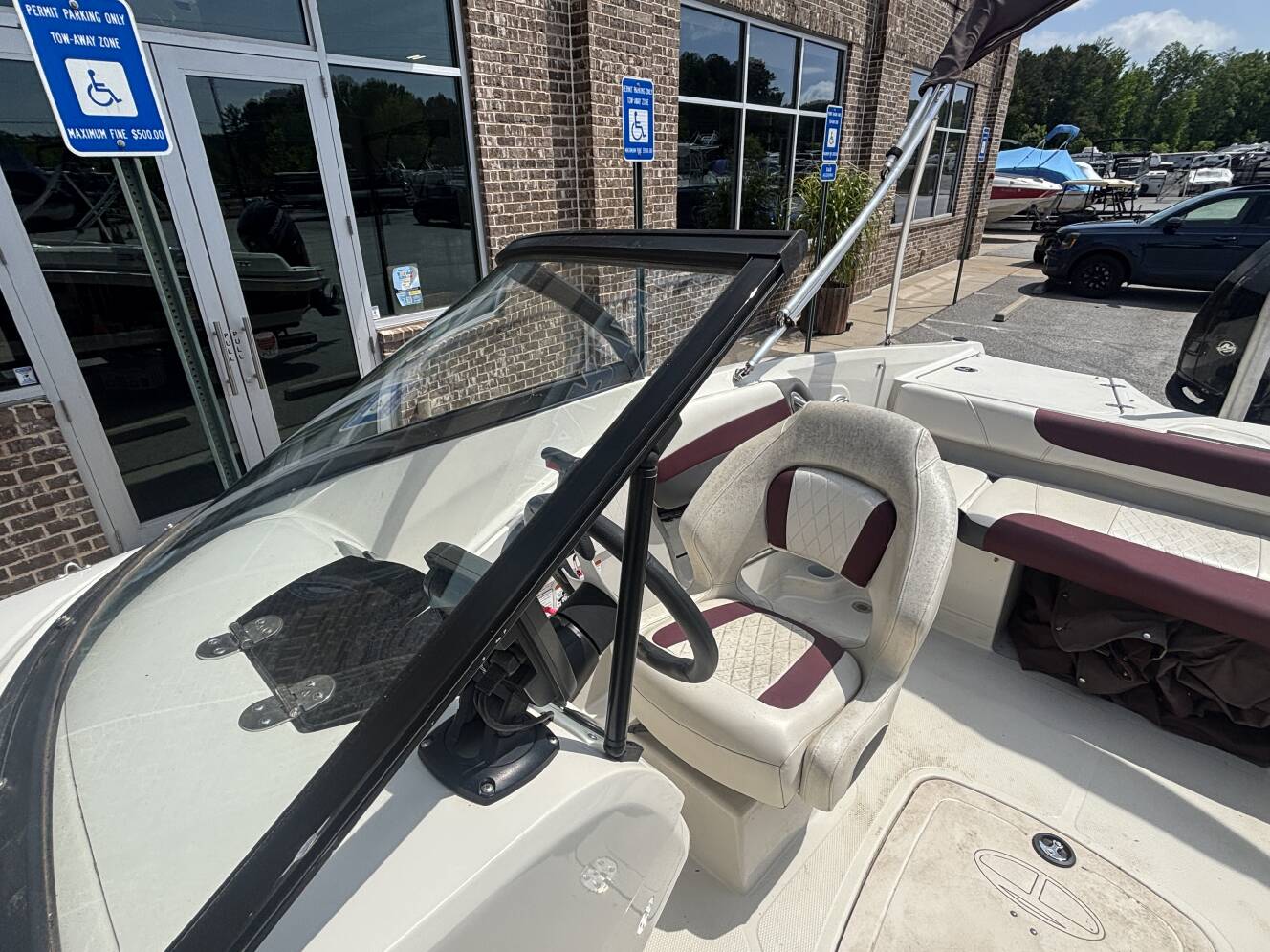A photo of this 2016 Tahoe 550TS w/2016 Mercury 150XL - 150HP - 4 - Stroke Engine 