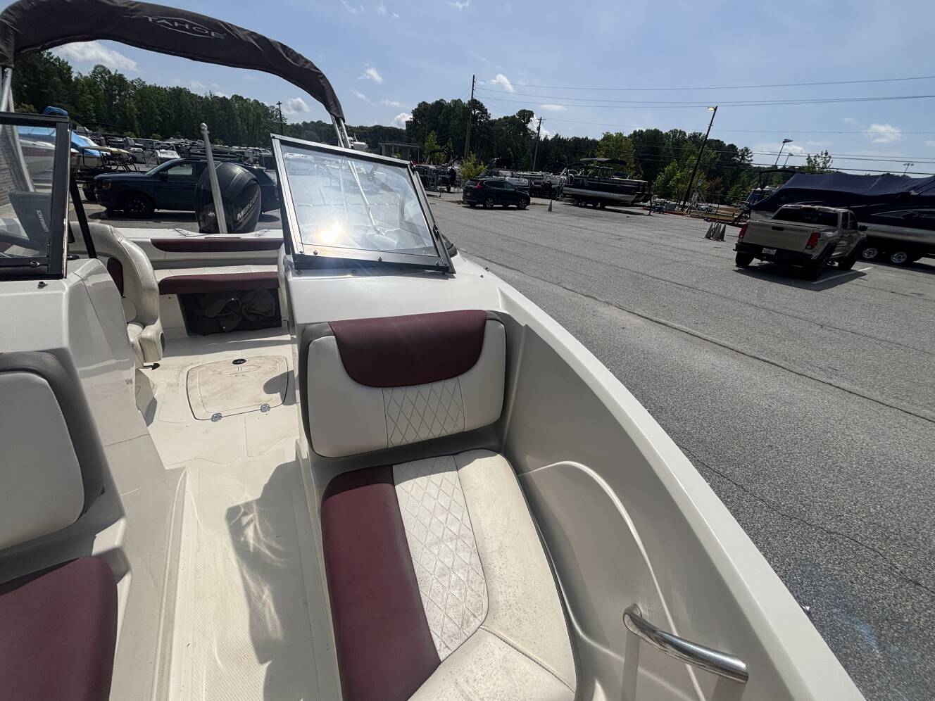 A photo of this 2016 Tahoe 550TS w/2016 Mercury 150XL - 150HP - 4 - Stroke Engine 
