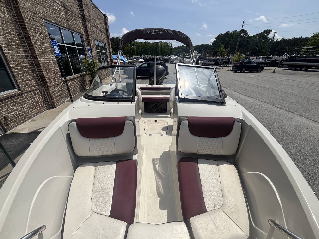A photo of this 2016 Tahoe 550TS w/2016 Mercury 150XL - 150HP - 4 - Stroke Engine 
