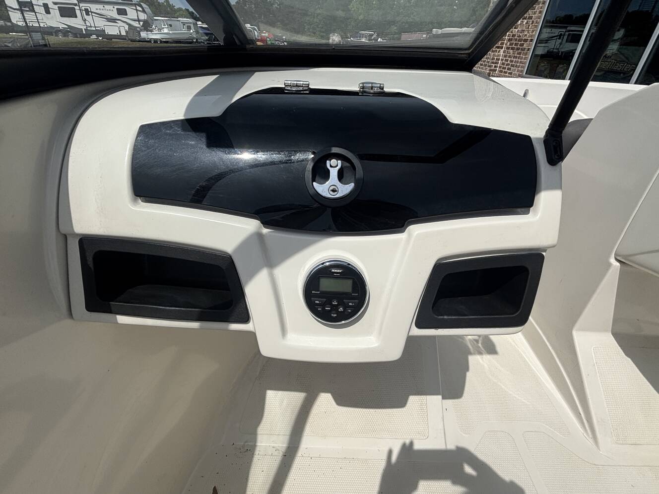 A photo of this 2016 Tahoe 550TS w/2016 Mercury 150XL - 150HP - 4 - Stroke Engine 
