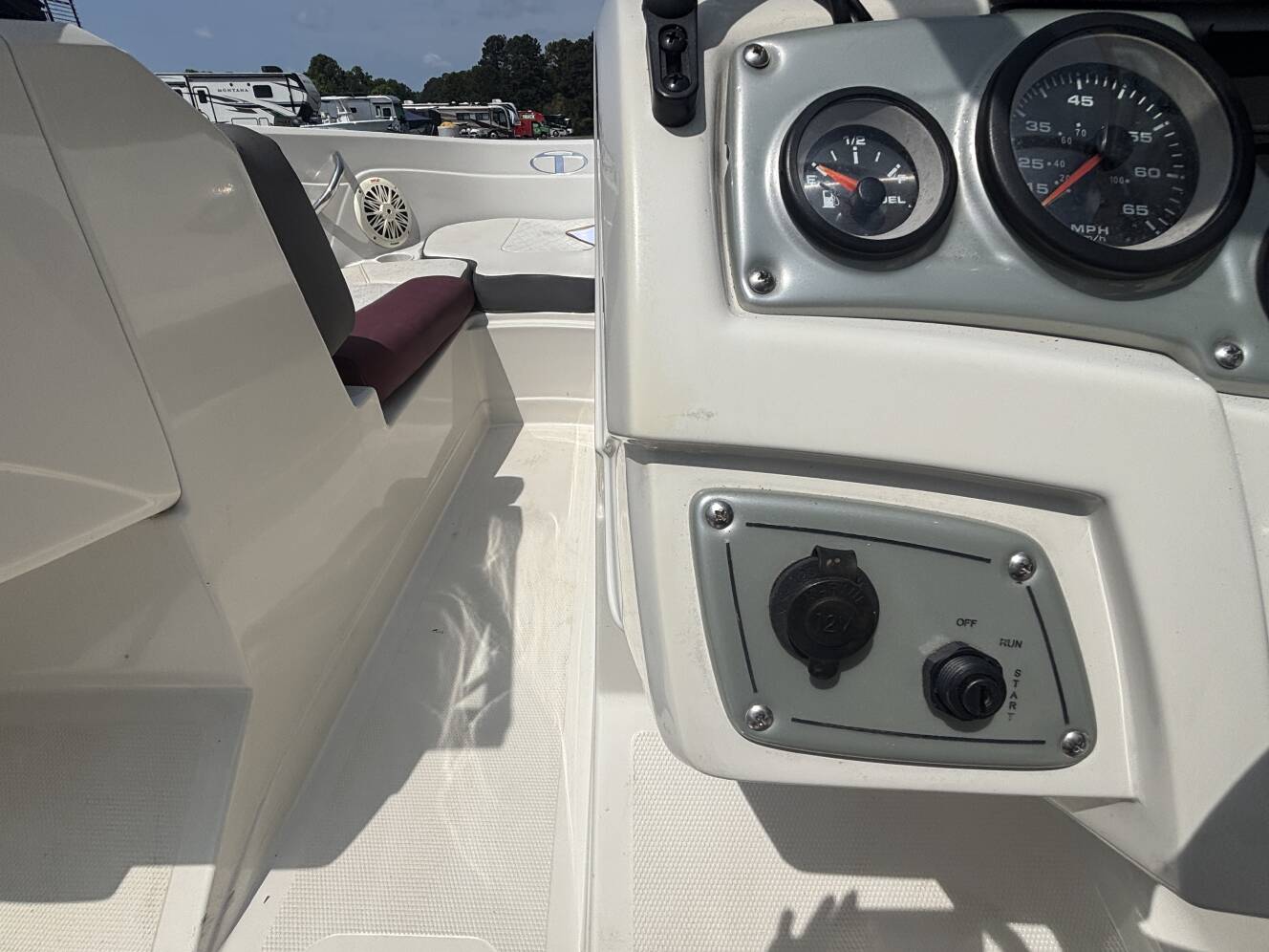 A photo of this 2016 Tahoe 550TS w/2016 Mercury 150XL - 150HP - 4 - Stroke Engine 