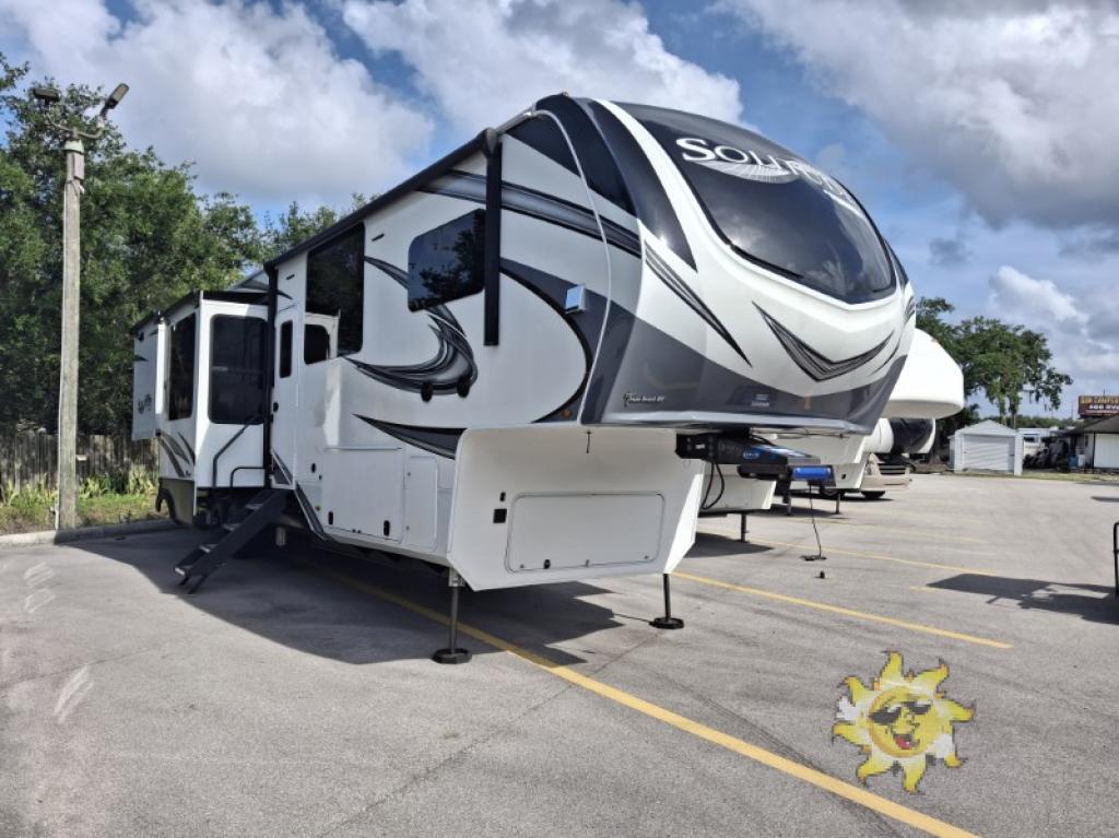 2021 Grand Design Solitude 390RK in fort pierce FL