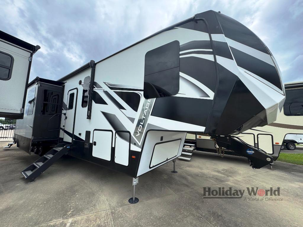 2022 Dutchmen Rv Voltage 4225 in willis TX