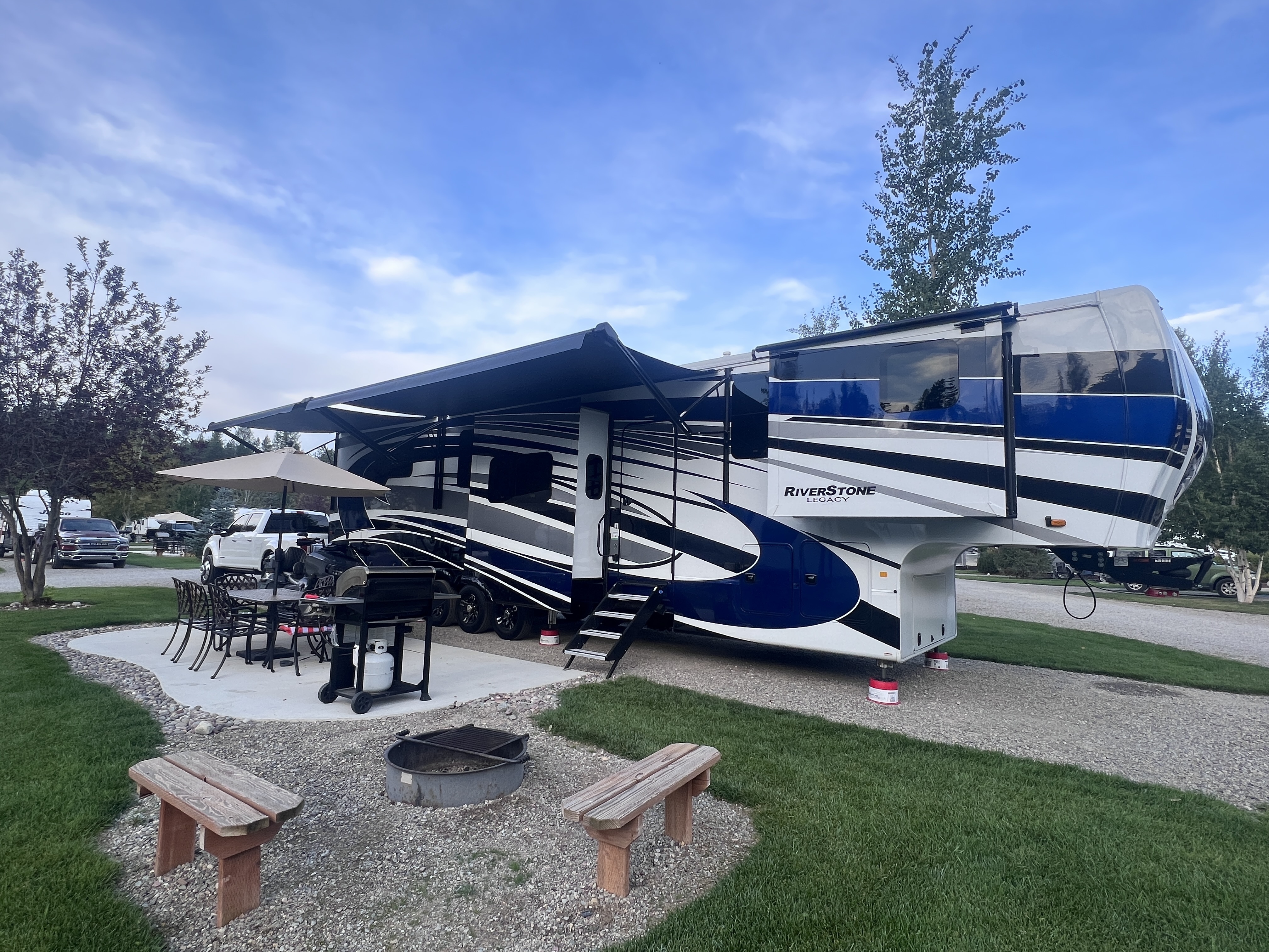 2023 Forest River RIVERSTONE LEGACY 42FSKG RV
