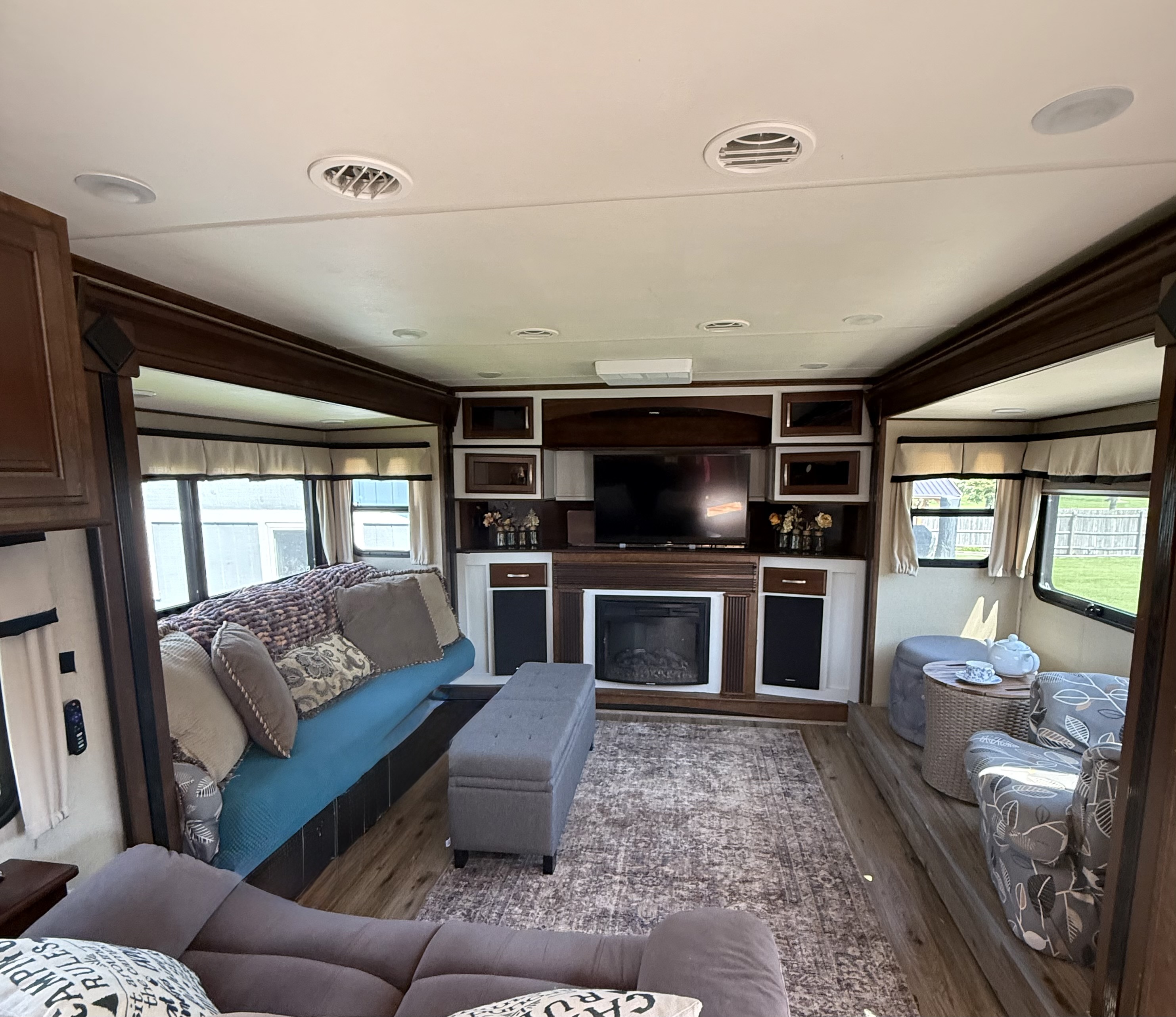 2015 Grand Design SOLITUDE 379FL in south rockwood MI